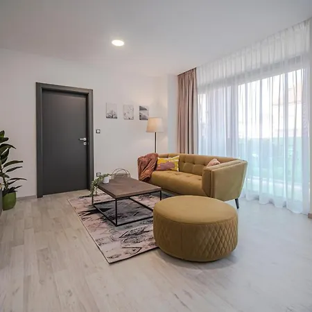 Grunt Apartment *