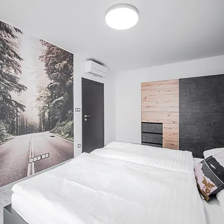 Grunt Apartment *